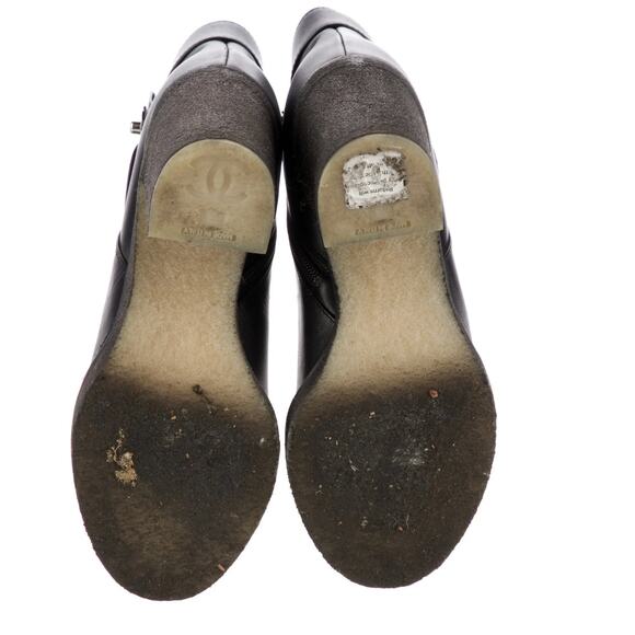 Chanel Black Calfskin Leather Turnlock CC Ankle Boots Booties - Picture 5 of 5